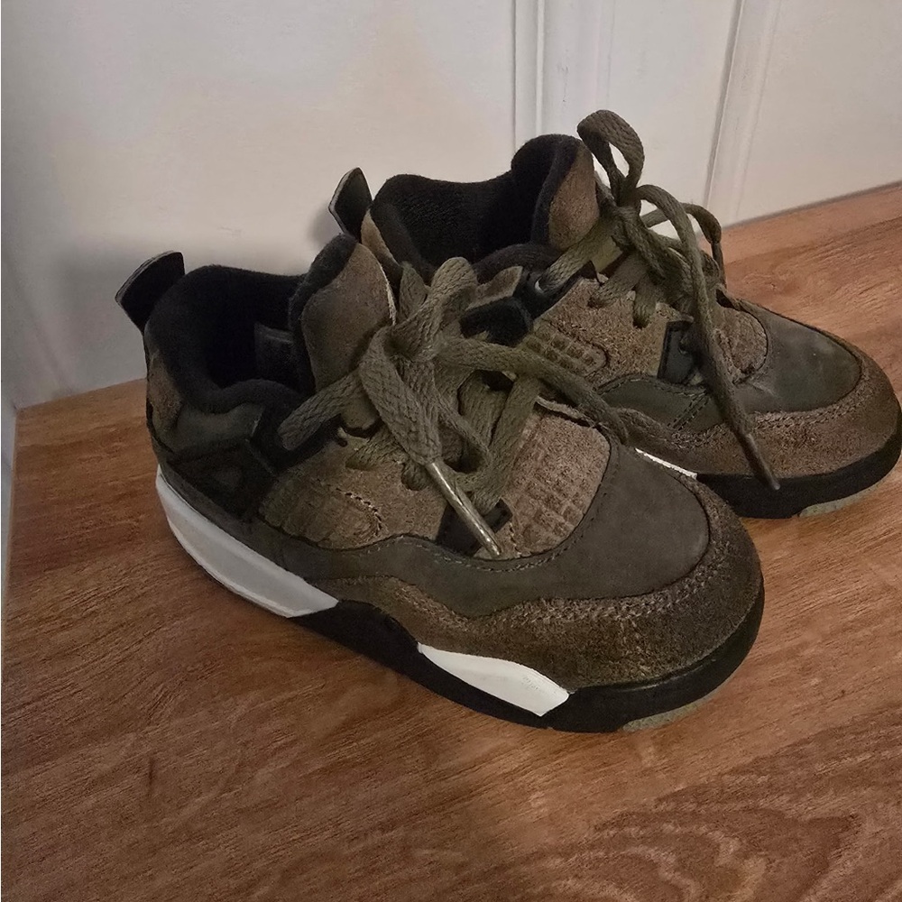 Jordan 4